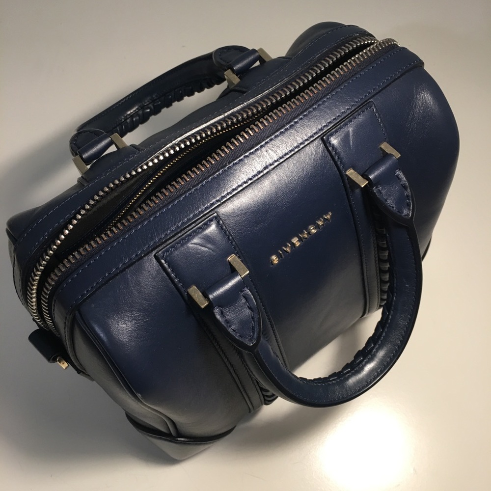 [Add. photos] Givenchy Lucrezia